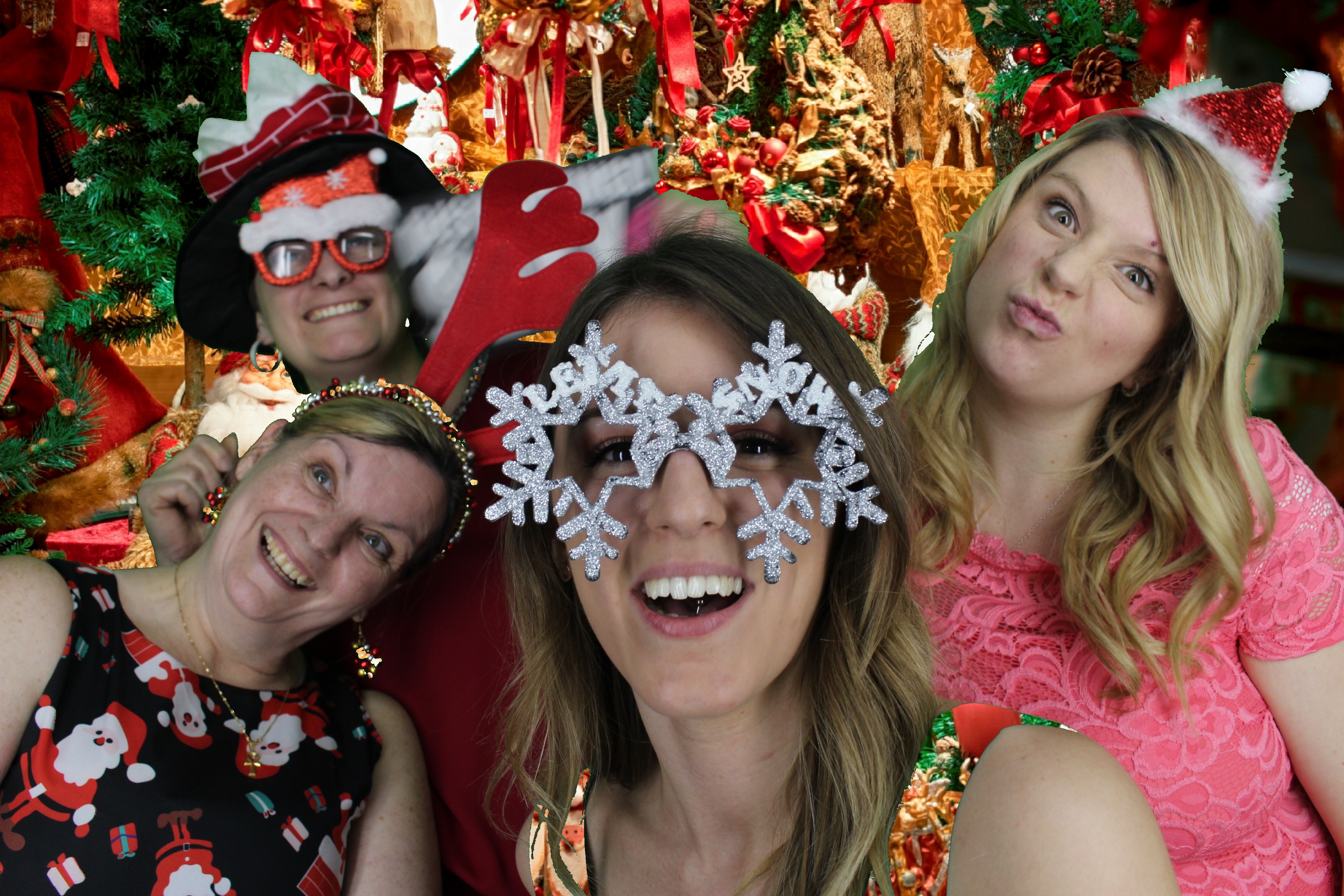 Aster Christmas Party  | View more photos from the event at gallery.myphotoboothexperience.co.uk/u/MyPhotoBoothExperienceLtd/Aster-Christmas-Party